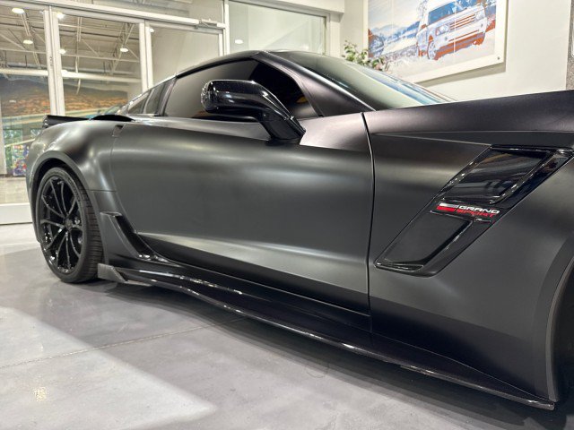 Used 2017 Chevrolet Corvette Grand Sport w/ Carbon Flash Badge Package RWD image 24