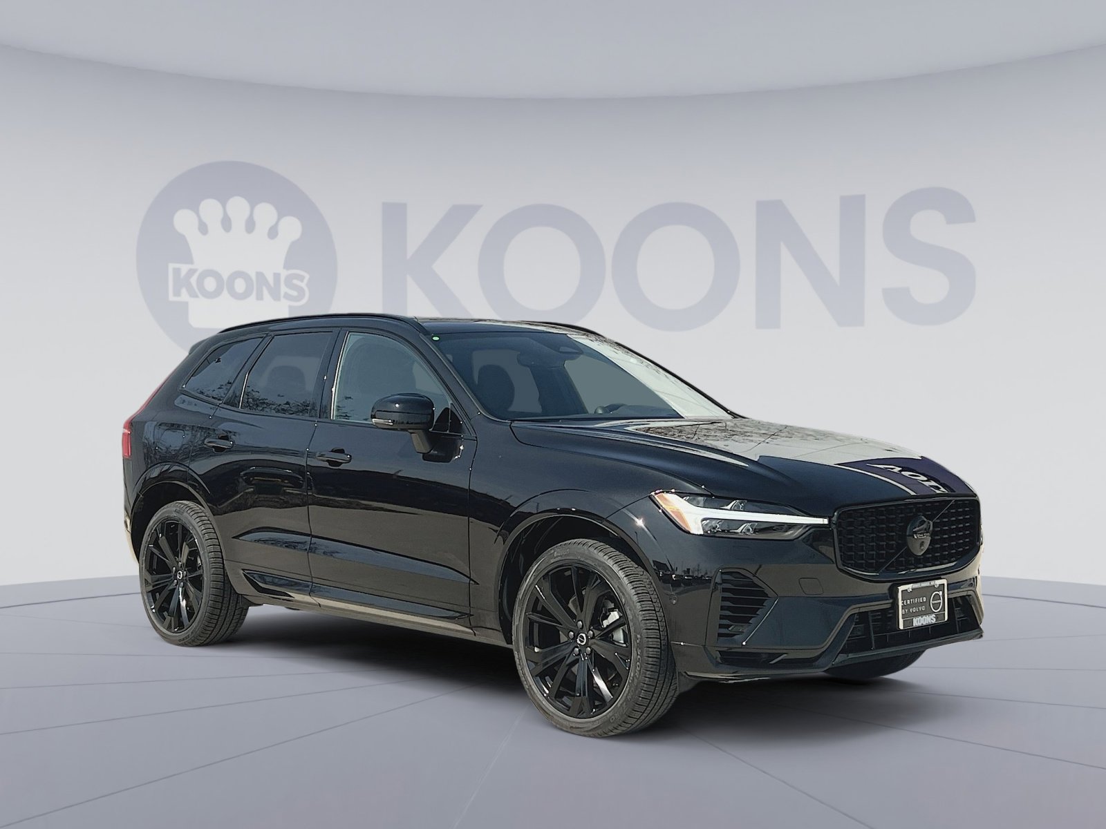 Certified 2024 Volvo XC60 T8 Ultimate w/ Climate Package image 10