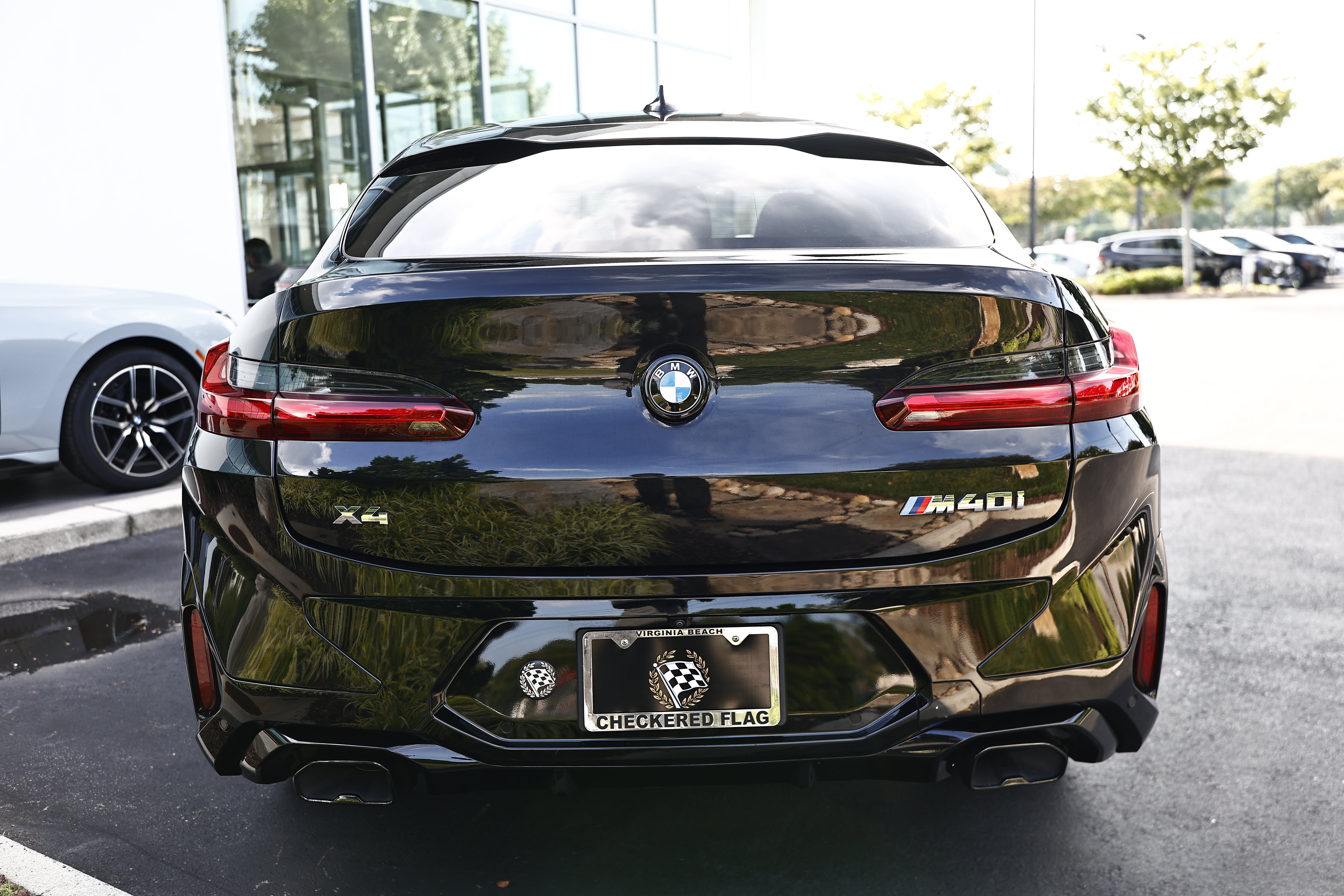 Used 2024 BMW X4 M40i AWD/4WD image 9