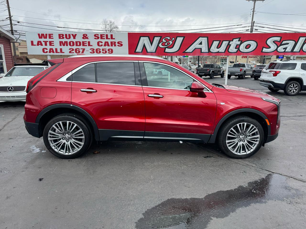 Used 2024 Cadillac XT4 Premium Luxury w/ Technology Package image 4