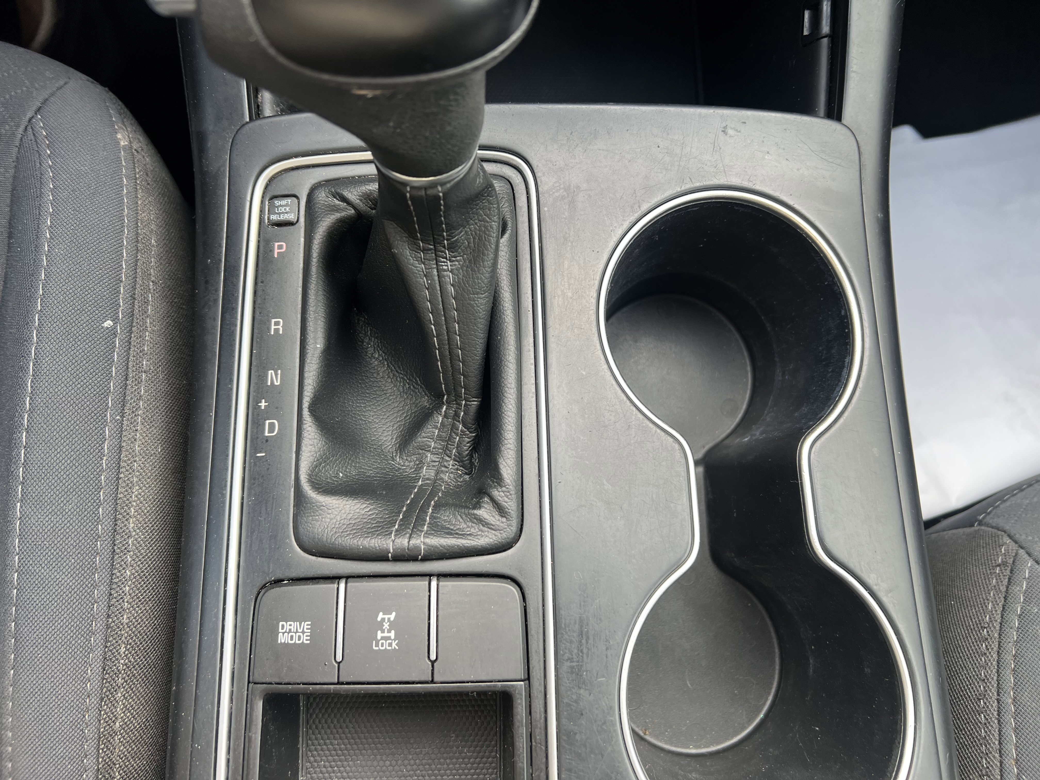 Used 2018 Kia Sorento LX image 26