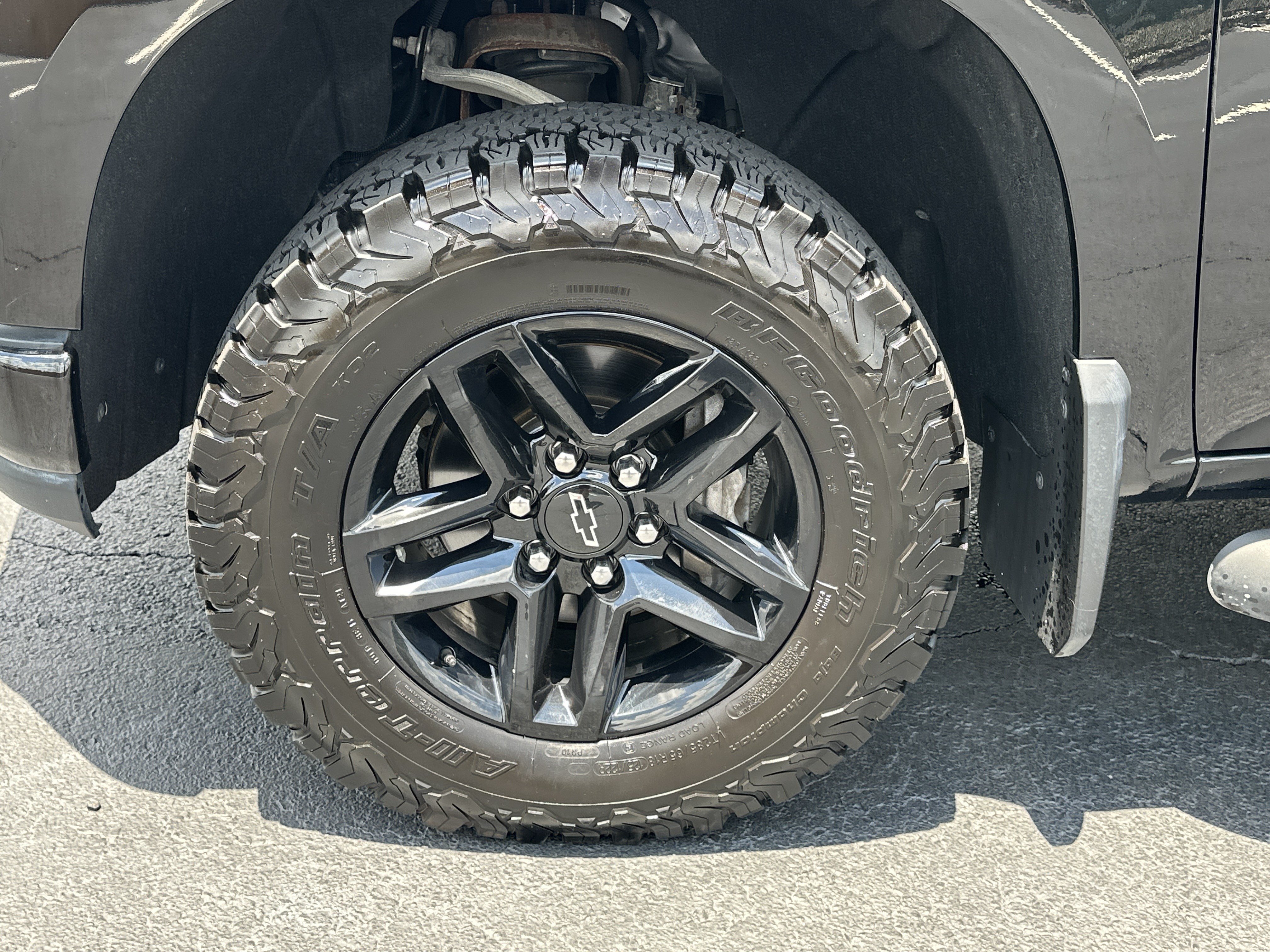Used 2019 Chevrolet Silverado 1500 LT Trail Boss w/ Convenience Package AWD/4WD image 11