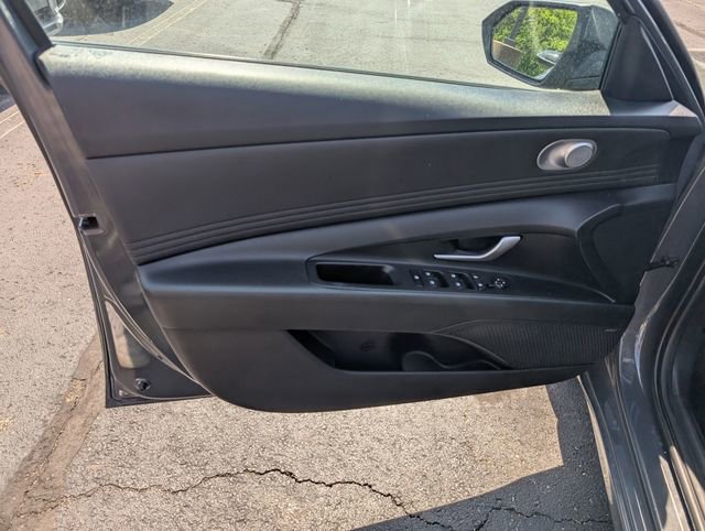 Certified 2023 Hyundai Elantra Limited w/ Cargo Package FWD image 13