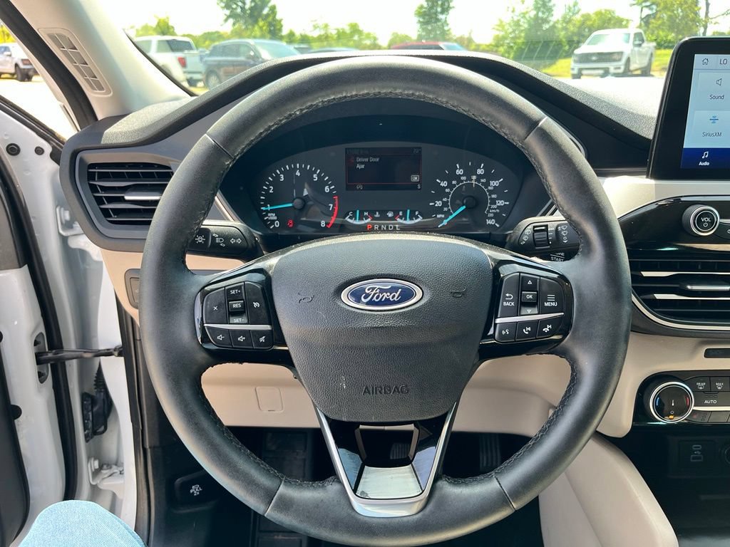 Used 2022 Ford Escape SE w/ Convenience Package FWD image 16