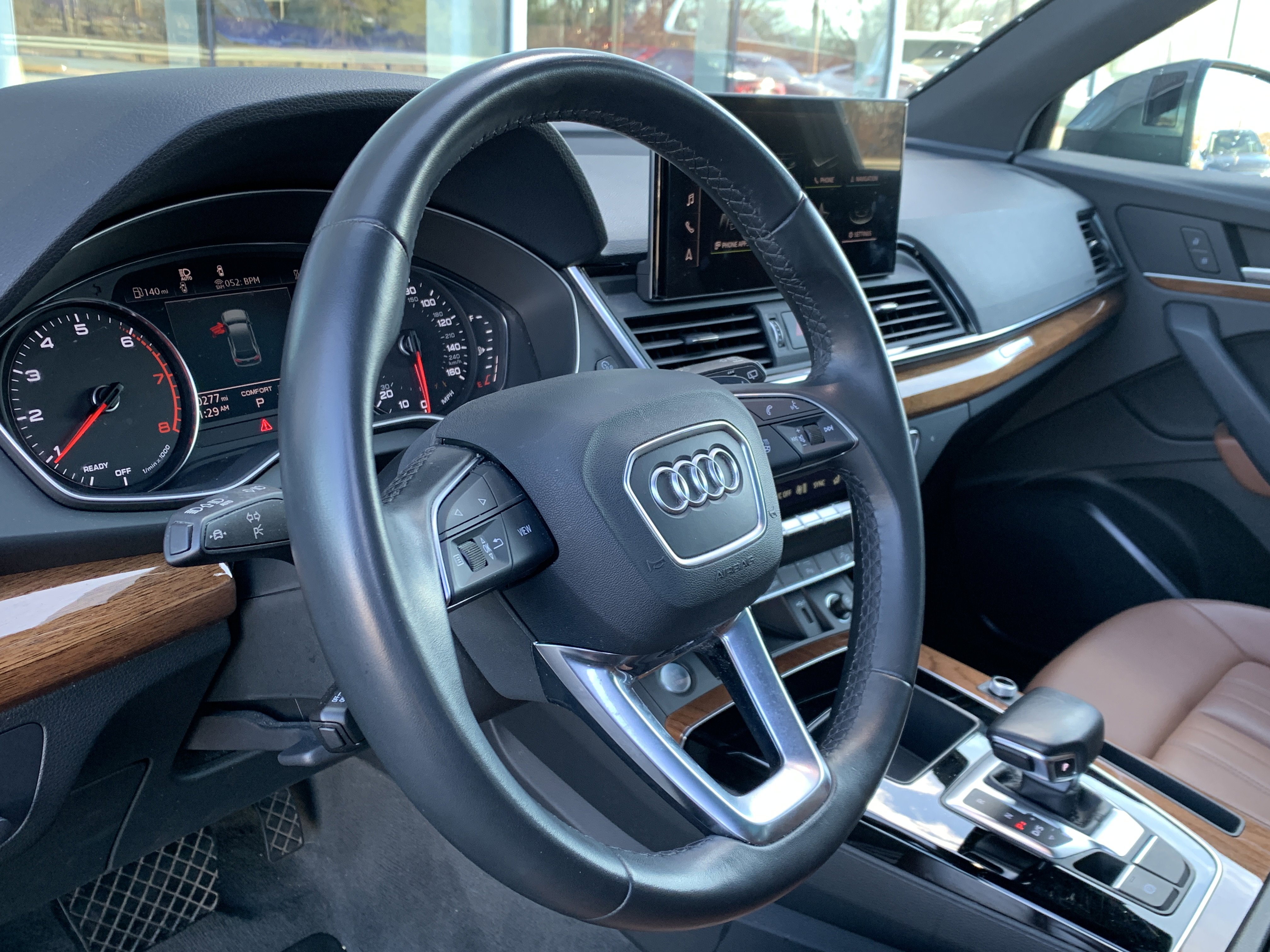 Certified 2022 Audi Q5 2.0T Premium w/ Convenience Package AWD/4WD image 4