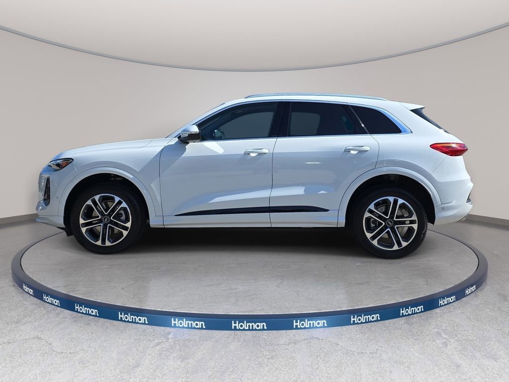 Certified 2025 Audi Q5 Premium w/ Convenience Package AWD/4WD image 8