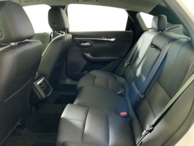 Used 2018 Chevrolet Impala LT FWD image 24
