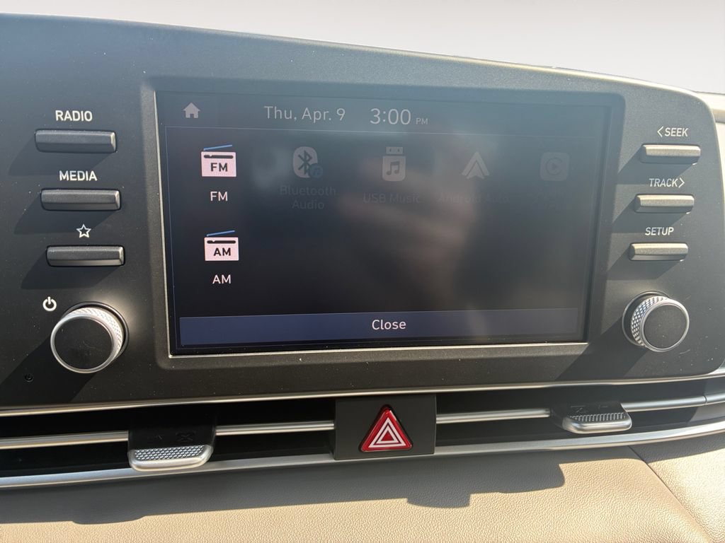 Used 2026 Hyundai Elantra SE FWD image 21