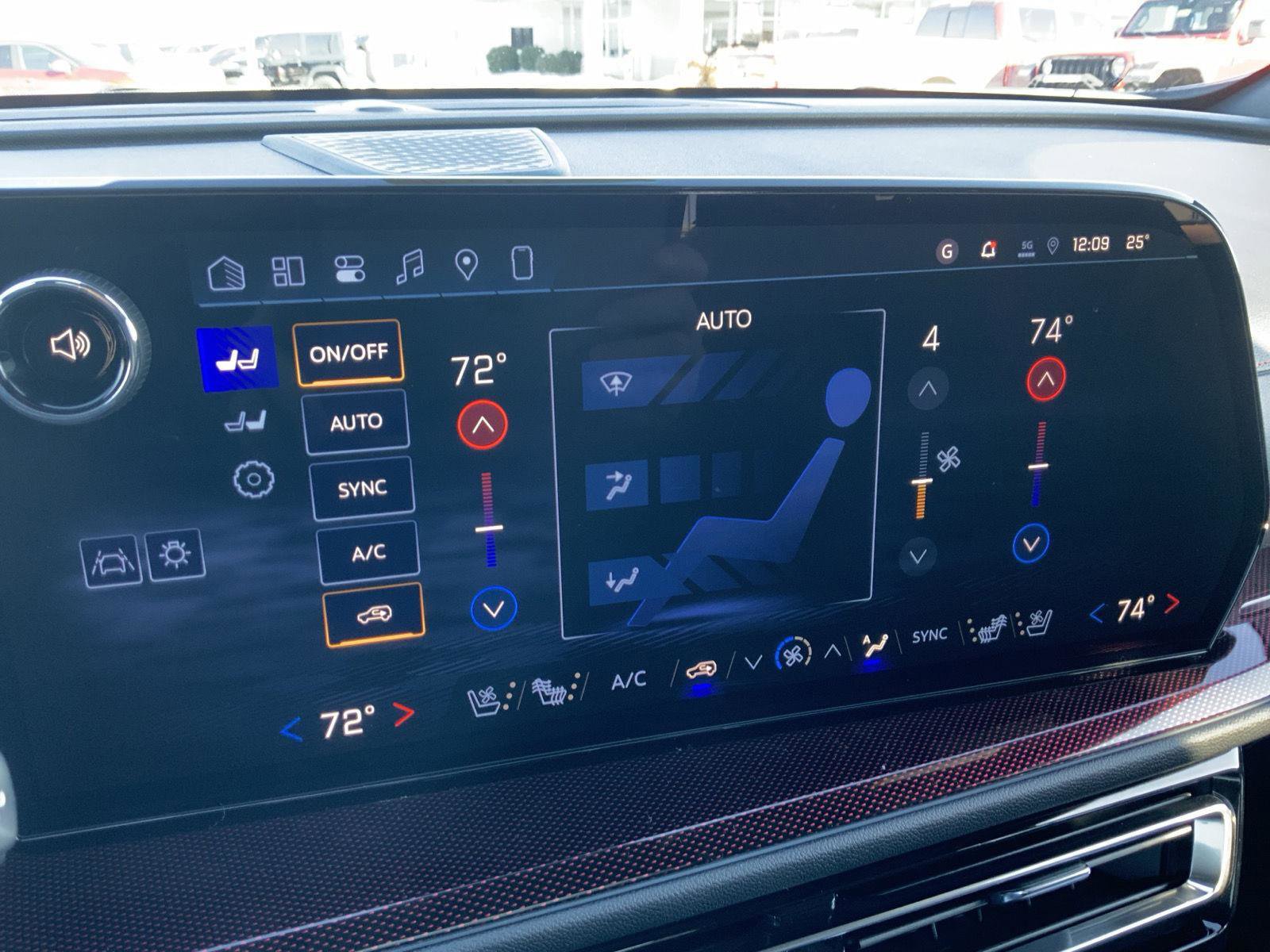 New 2026 Chevrolet Traverse RS w/ LPO, Floor Liner Package image 46