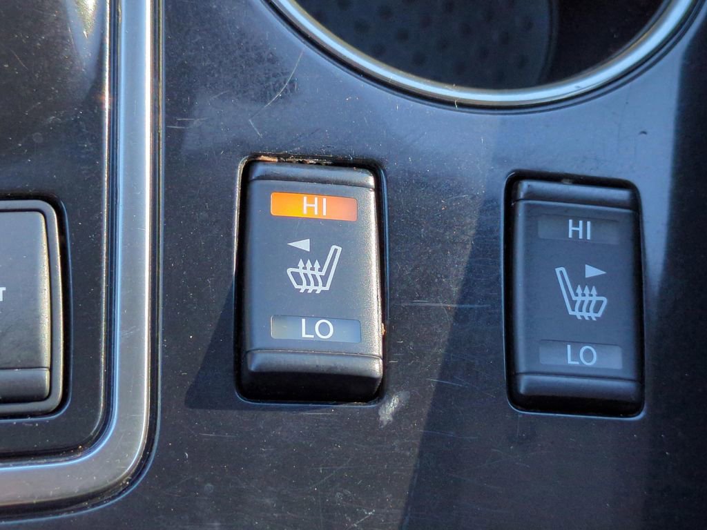 Used 2023 Nissan Maxima SV w/ Floor Mat Group image 21