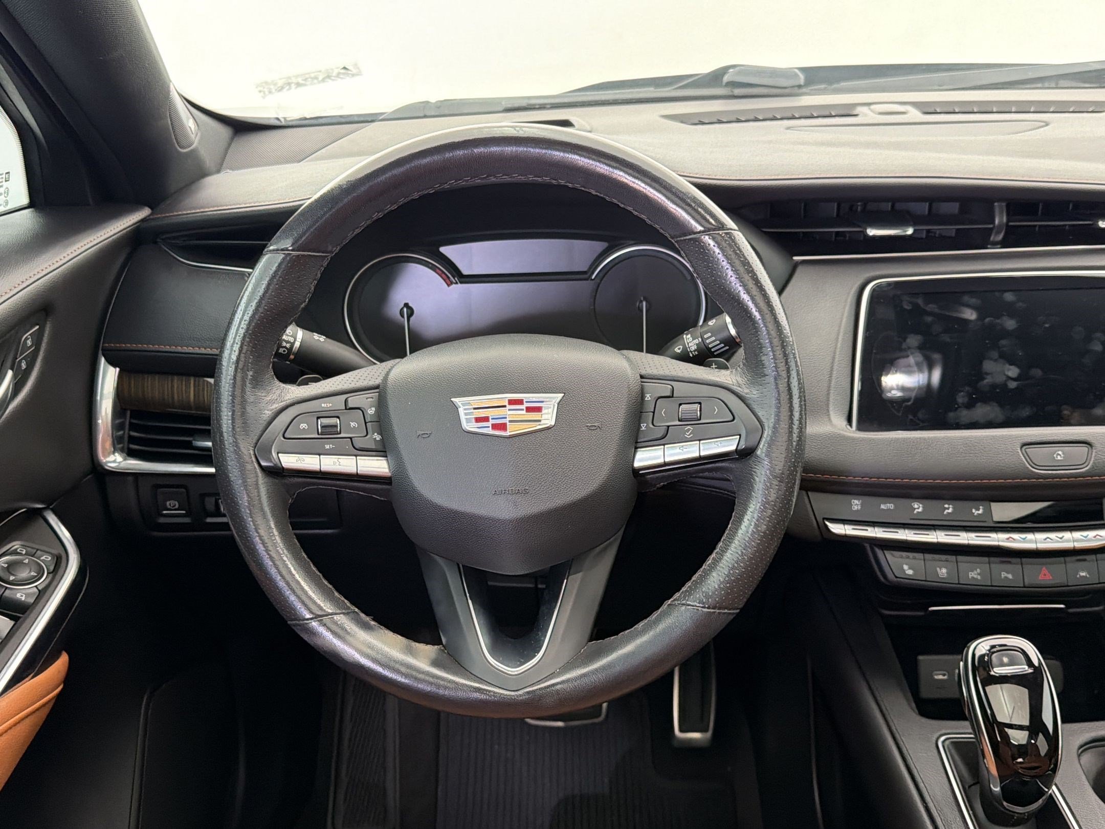 Used 2022 Cadillac XT4 Sport w/ Comfort Package FWD image 30