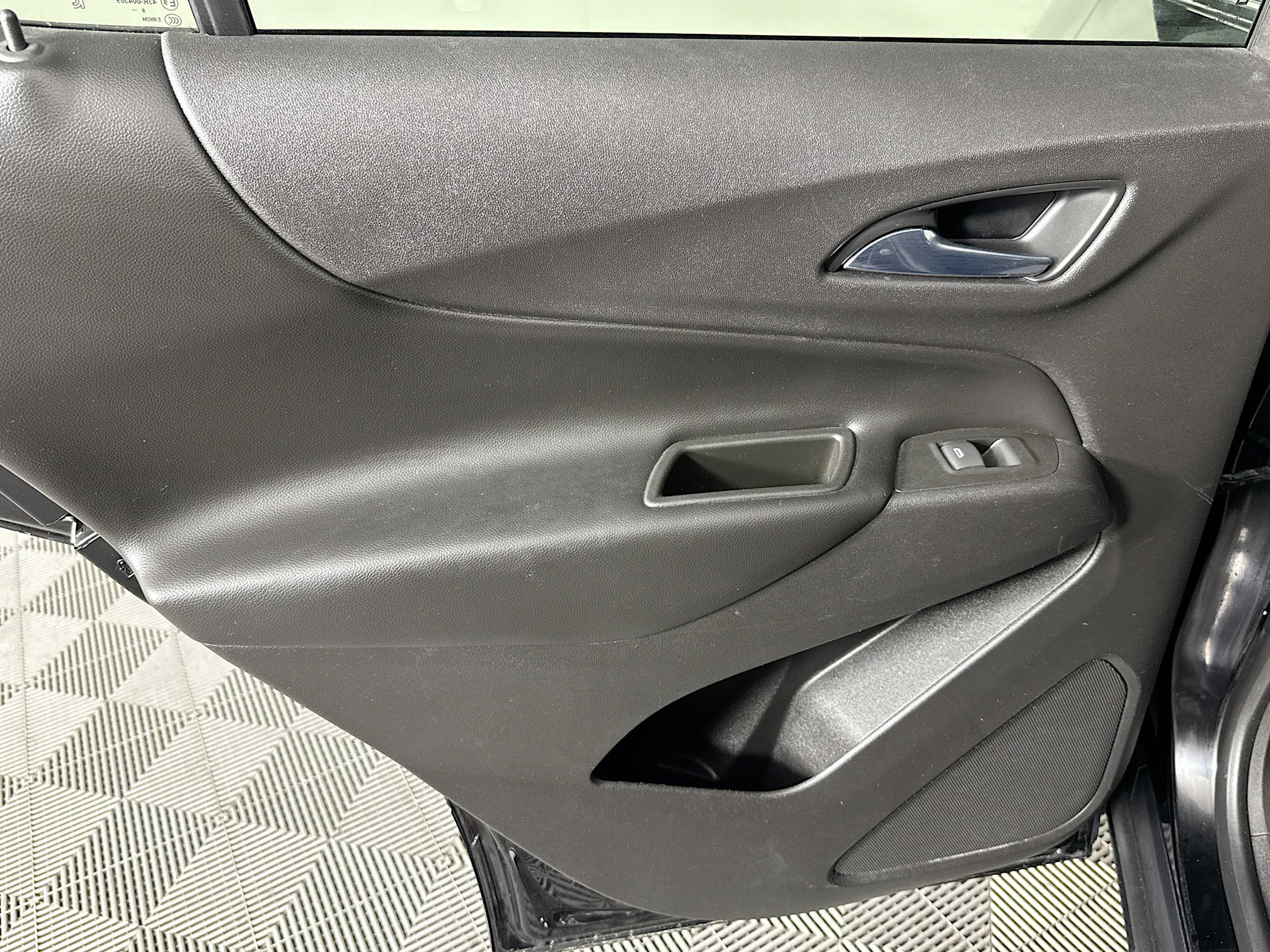 Used 2019 Chevrolet Equinox LT image 25