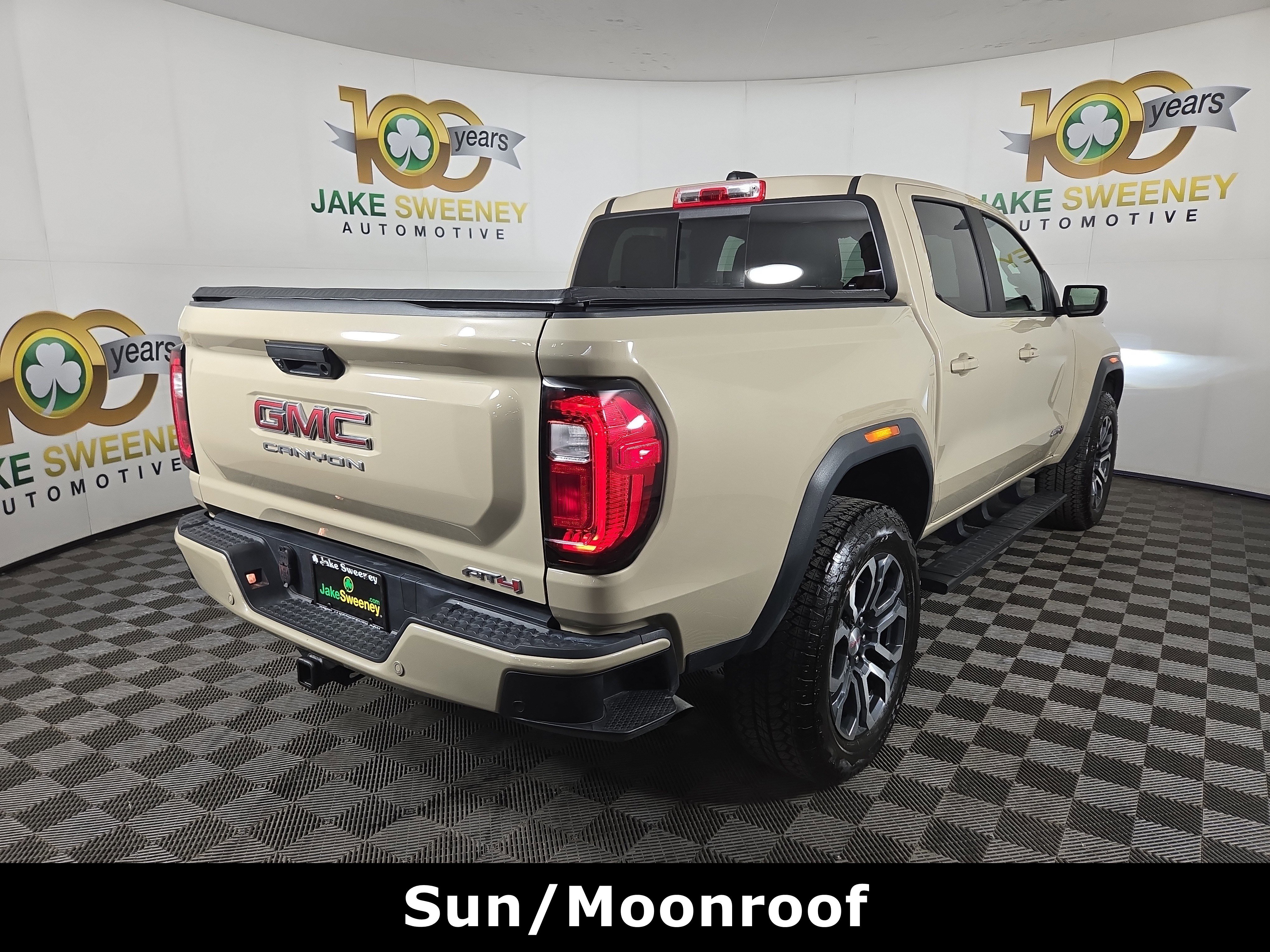 Certified 2024 GMC Canyon AT4 w/ AT4 Premium Package image 9