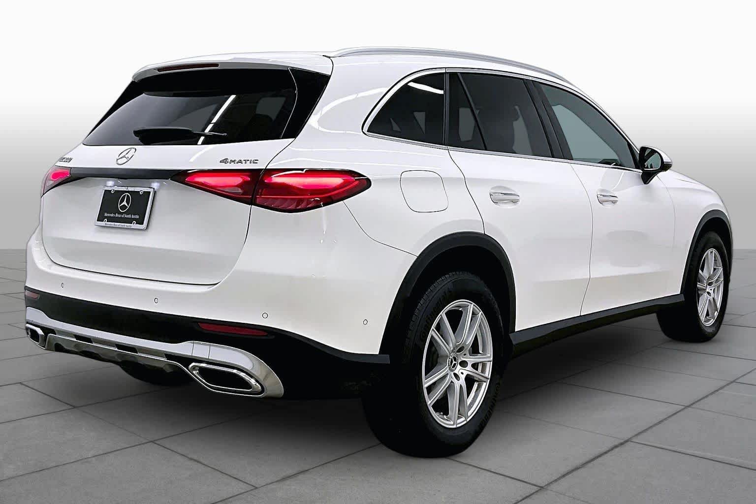 Used 2025 Mercedes-Benz GLC 300 4MATIC image 13