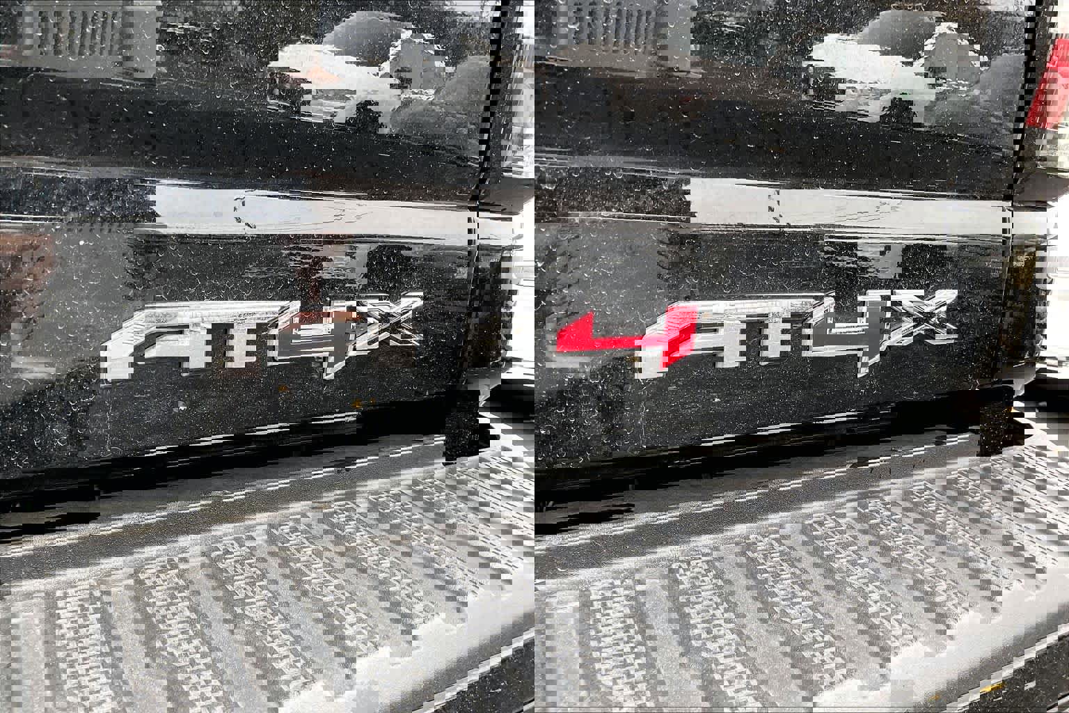 Used 2024 GMC Sierra 2500 AT4X image 10