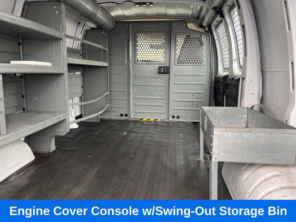 Used 2018 Chevrolet Express 2500 RWD image 20