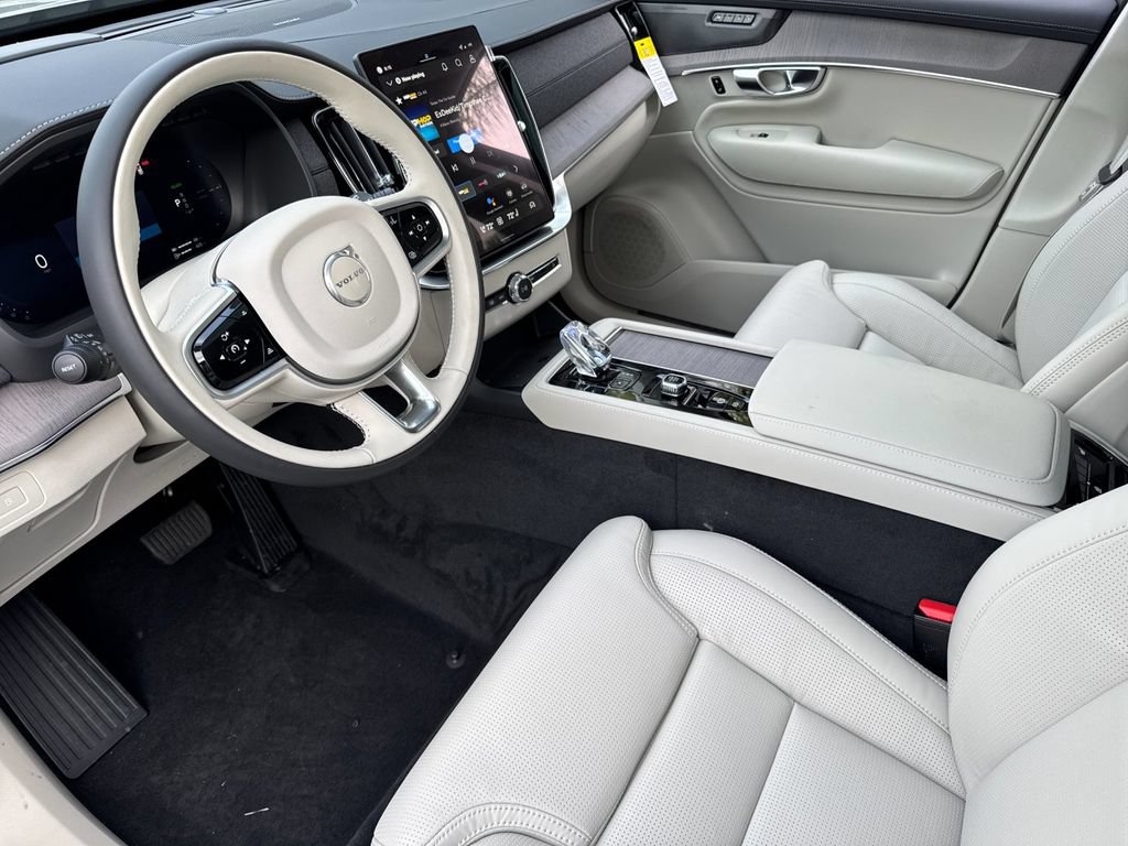 New 2026 Volvo XC90 T8 Ultra w/ Protection Package Premier AWD/4WD image 9