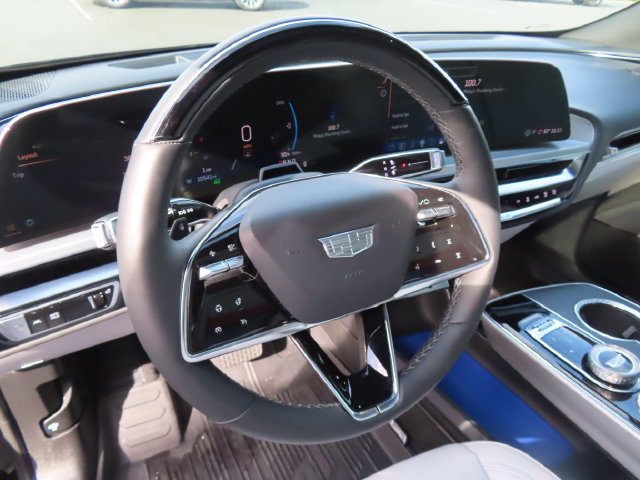 Used 2025 Cadillac Lyriq Luxury w/ LPO, Floor Liner Package AWD/4WD image 14