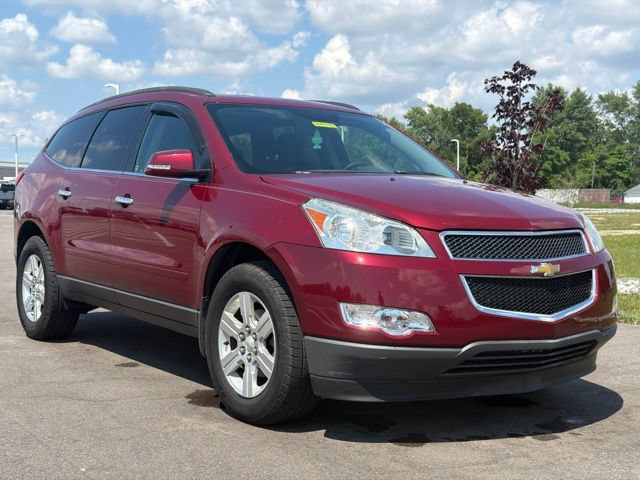 Used 2010 Chevrolet Traverse LT FWD video 1