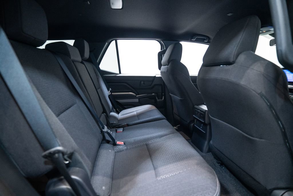 New 2026 Toyota 4Runner SR5 RWD image 33
