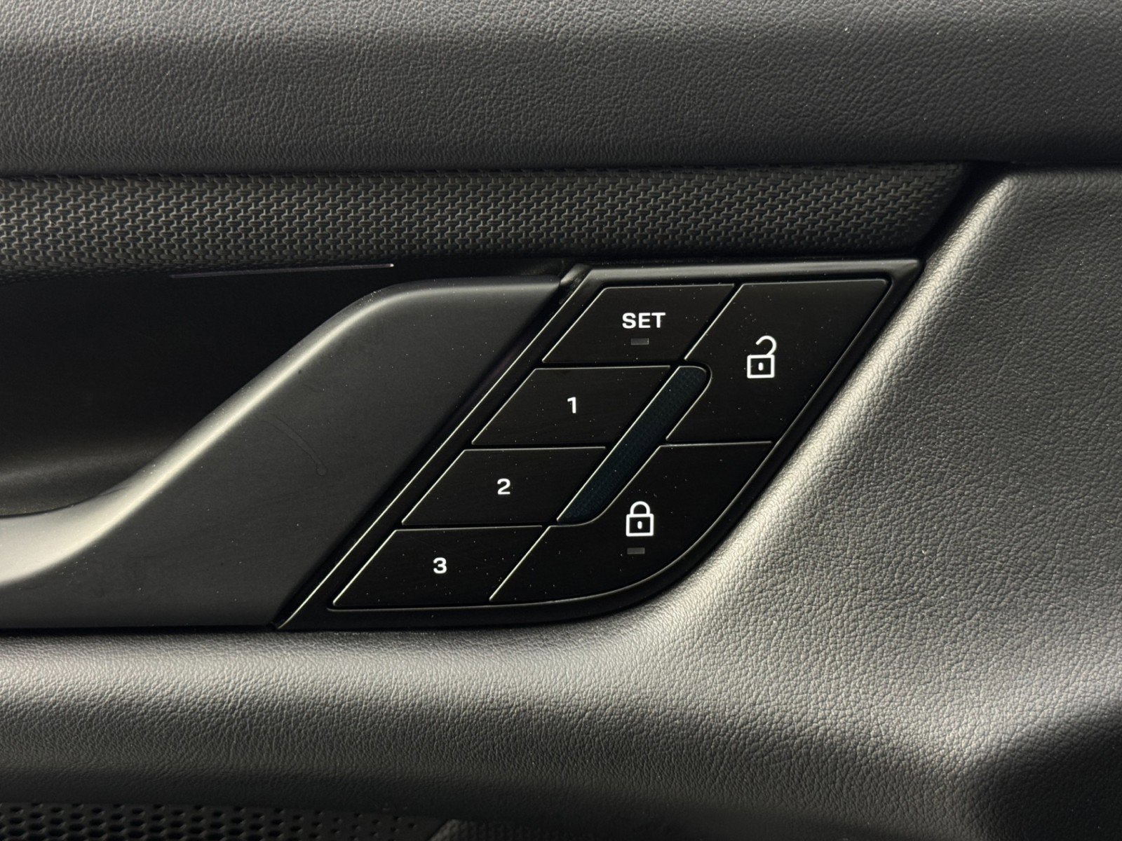 Used 2024 Porsche Taycan 4 Cross Turismo w/ Premium Package AWD/4WD image 18