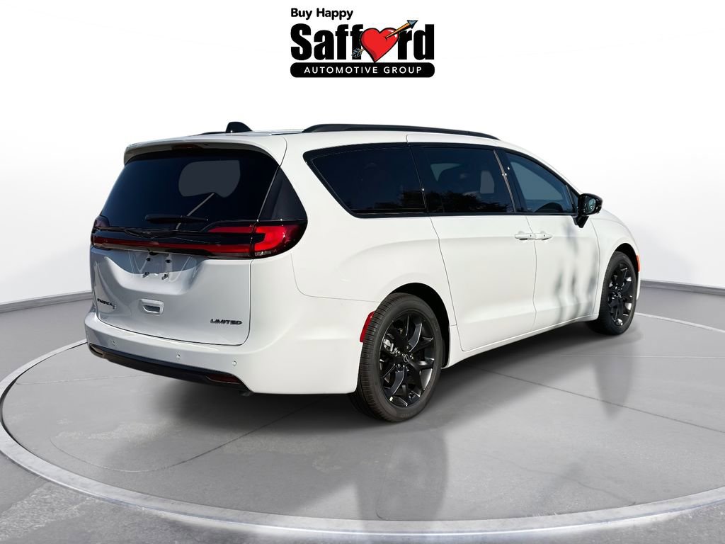 New 2026 Chrysler Pacifica Limited w/ Uconnect Theater Family Group FWD image 8
