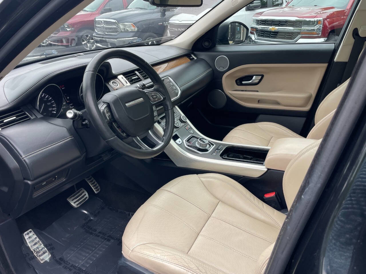 Used 2015 Land Rover Range Rover Evoque Prestige AWD/4WD image 10