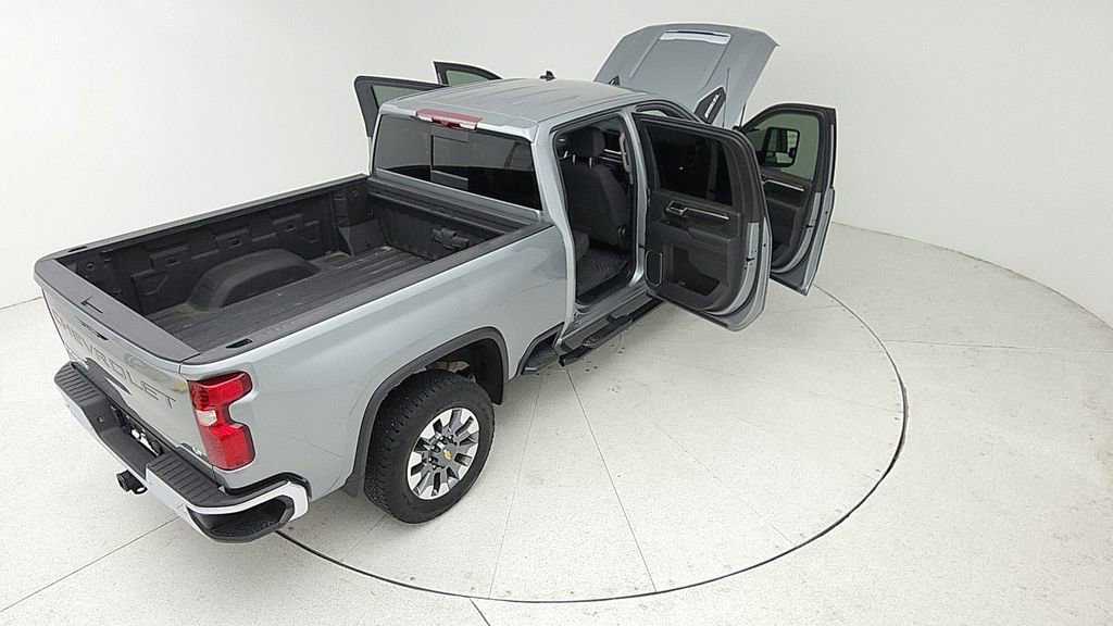 Used 2024 Chevrolet Silverado 2500 LT w/ Texas Edition AWD/4WD image 15
