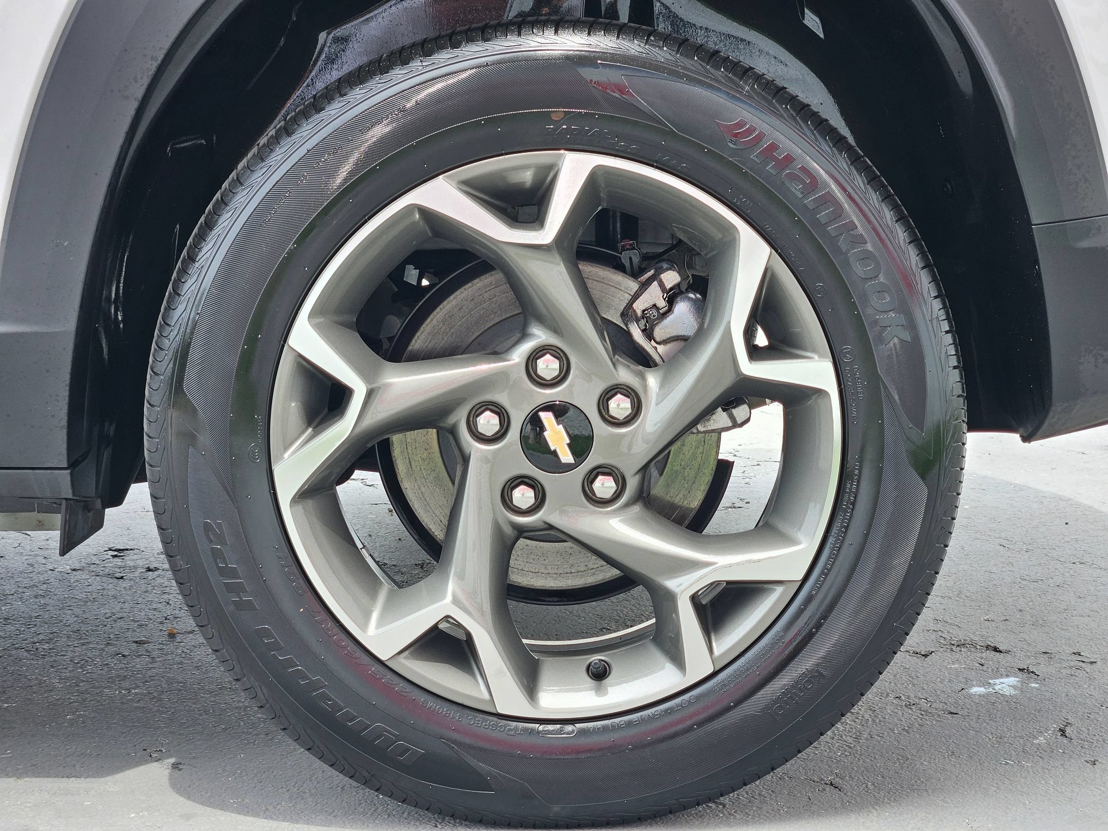 Used 2025 Chevrolet Trax LT w/ LT Convenience Package FWD image 28