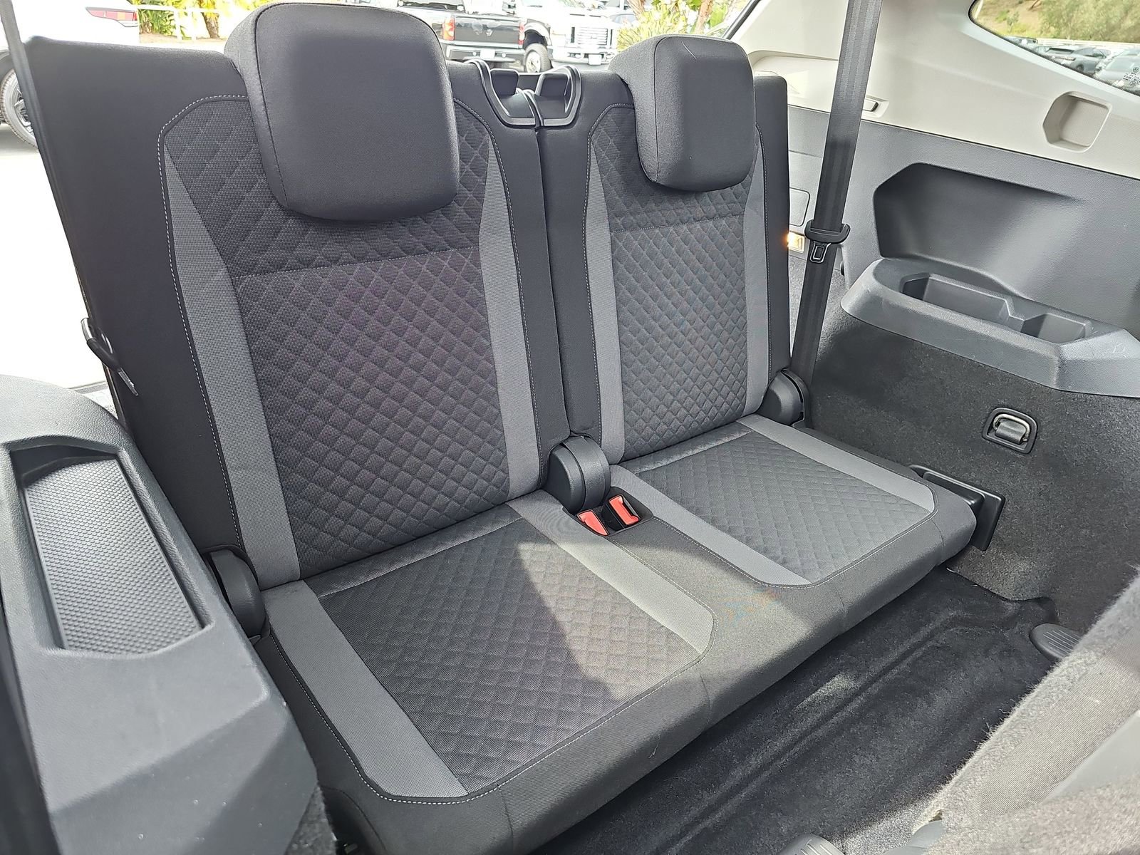 Used 2018 Volkswagen Tiguan S w/ Front Fog Lights Package image 12