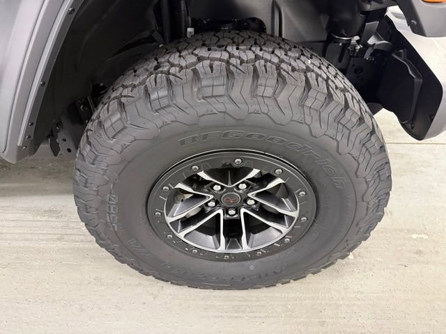 New 2025 Jeep Wrangler Rubicon w/ Xtreme 35 Tire Package image 4
