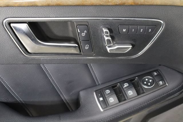 Used 2014 Mercedes-Benz E 550 4MATIC Sedan image 19