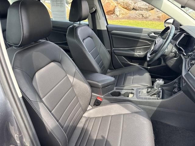 Used 2022 Volkswagen Jetta SE w/ Panoramic Sunroof Package image 10