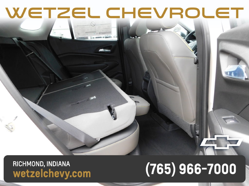 New 2026 Chevrolet Trax ACTIV w/ Sunroof Package FWD image 25