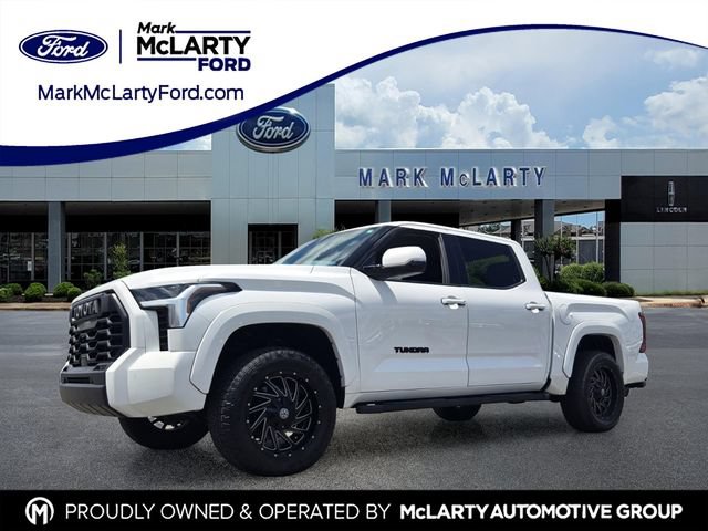 Used 2022 Toyota Tundra SR5 w/ SR5 Premium Package RWD image 1