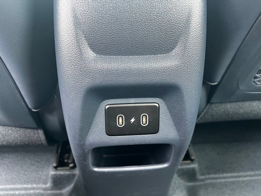New 2026 Hyundai Venue SEL FWD image 32