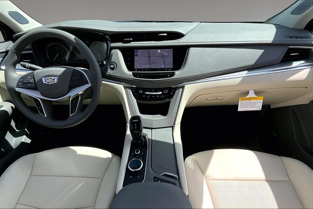New 2026 Cadillac XT5 Premium Luxury w/ LPO, Floor Liner Package AWD/4WD image 5