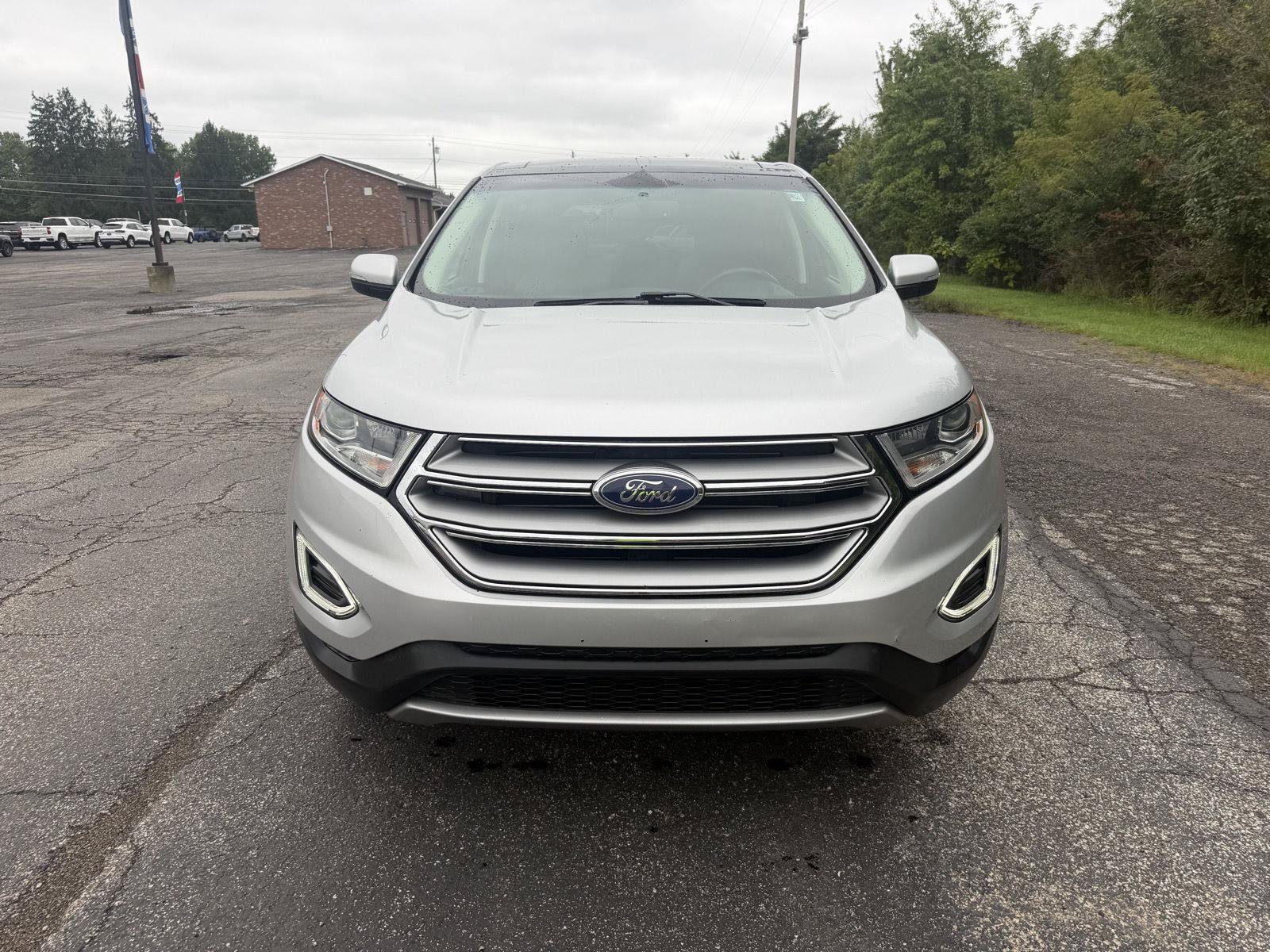 Used 2018 Ford Edge SEL w/ Equipment Group 201A AWD/4WD image 2