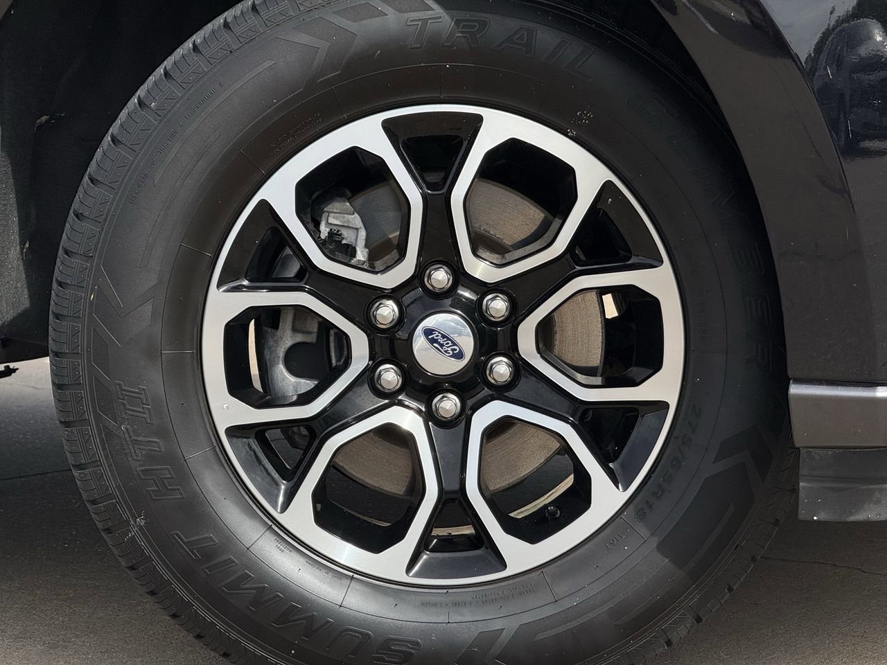 Used 2024 Ford Expedition XLT image 7