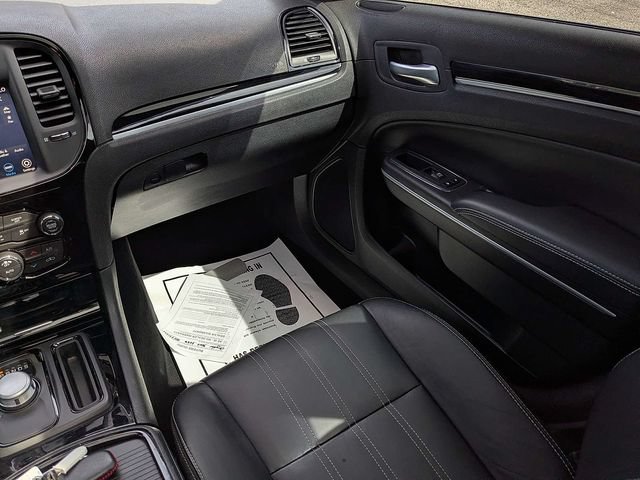 Used 2022 Chrysler 300 S RWD image 16
