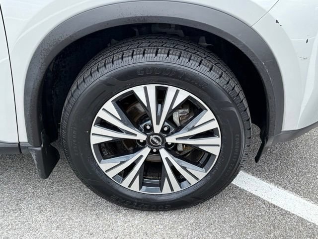 Used 2023 Nissan Rogue SV AWD/4WD image 11
