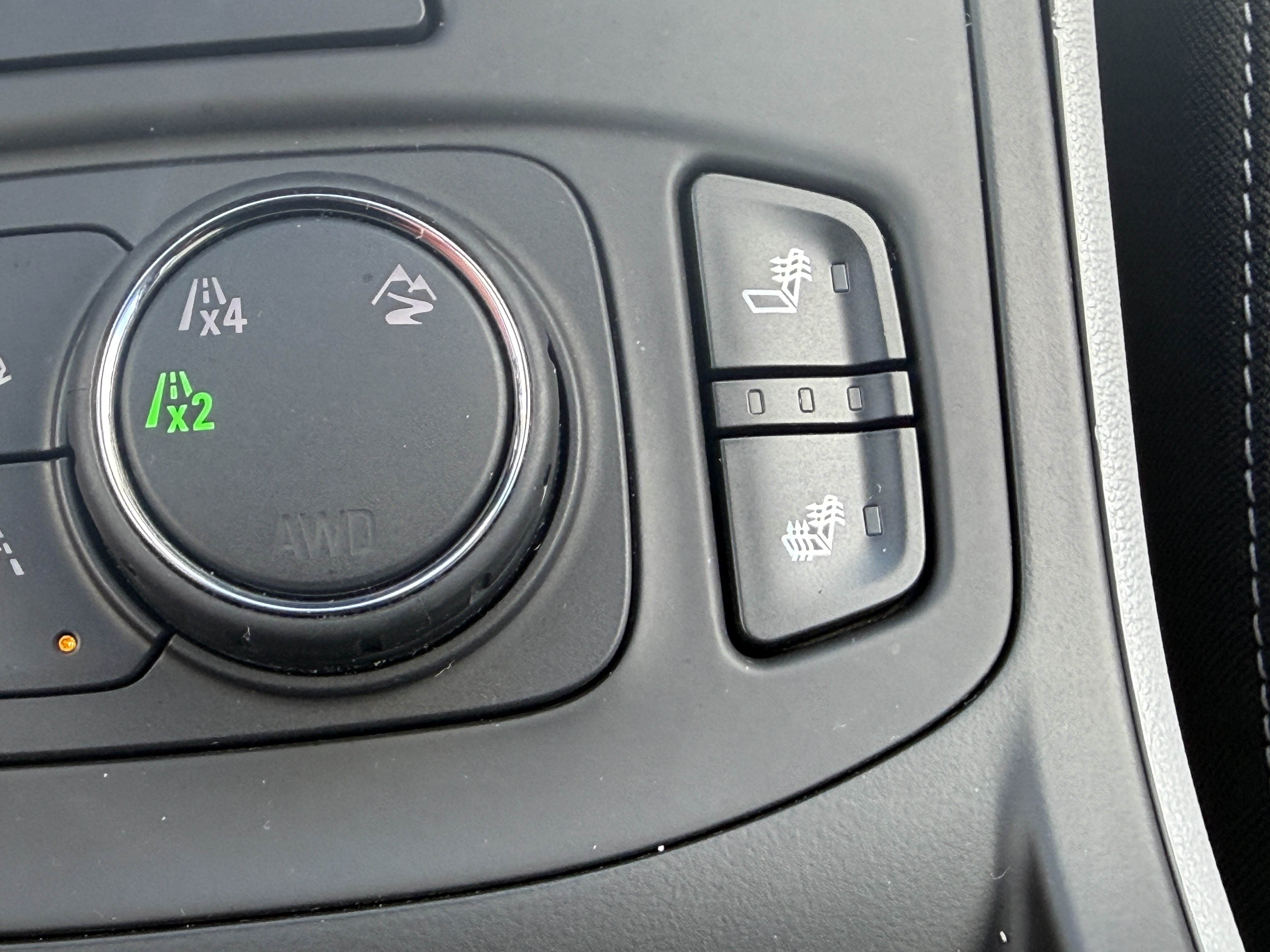 Used 2024 GMC Terrain SLT w/ Tech Package AWD/4WD image 23