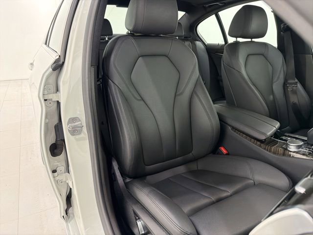 Used 2019 BMW 530i xDrive w/ Convenience Package AWD/4WD image 19