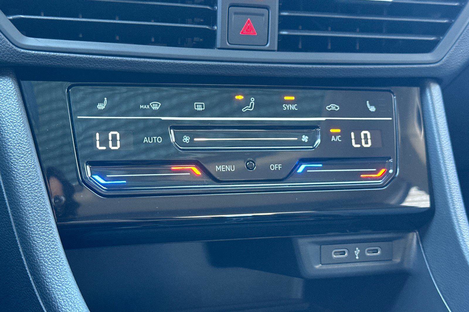 New 2025 Volkswagen Jetta SE image 18