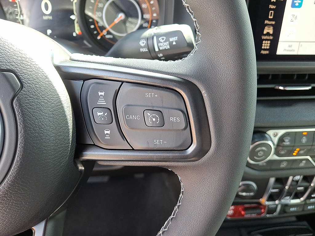 Certified 2026 Jeep Gladiator Sport AWD/4WD image 10