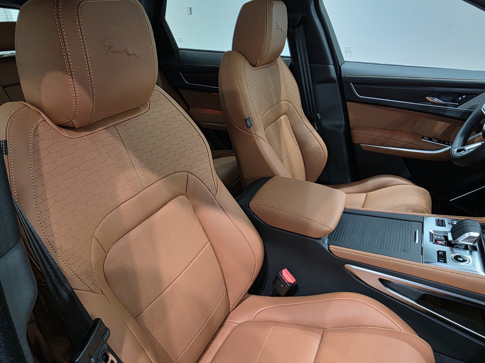 New 2026 Jaguar F-PACE R-Dynamic S image 25