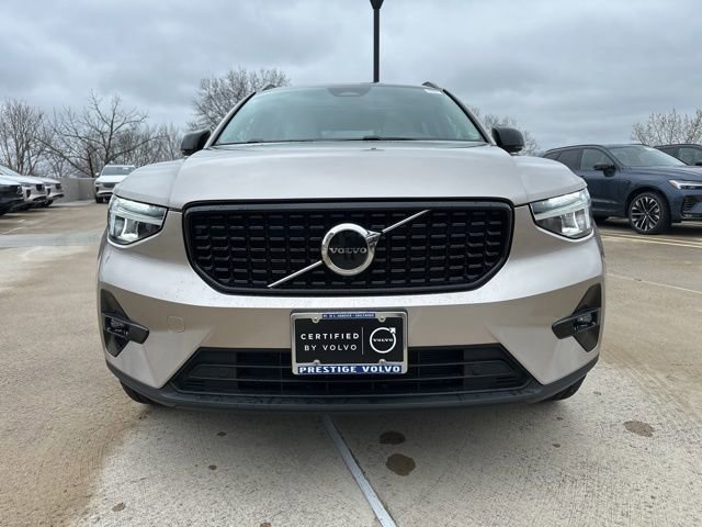 Certified 2023 Volvo XC40 B5 Plus w/ Climate Package image 2