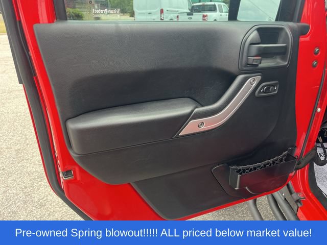 Used 2018 Jeep Wrangler Rubicon w/ Cold Weather Group AWD/4WD image 11