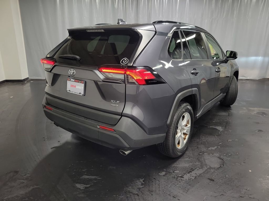 Used 2019 Toyota RAV4 XLE AWD/4WD image 8