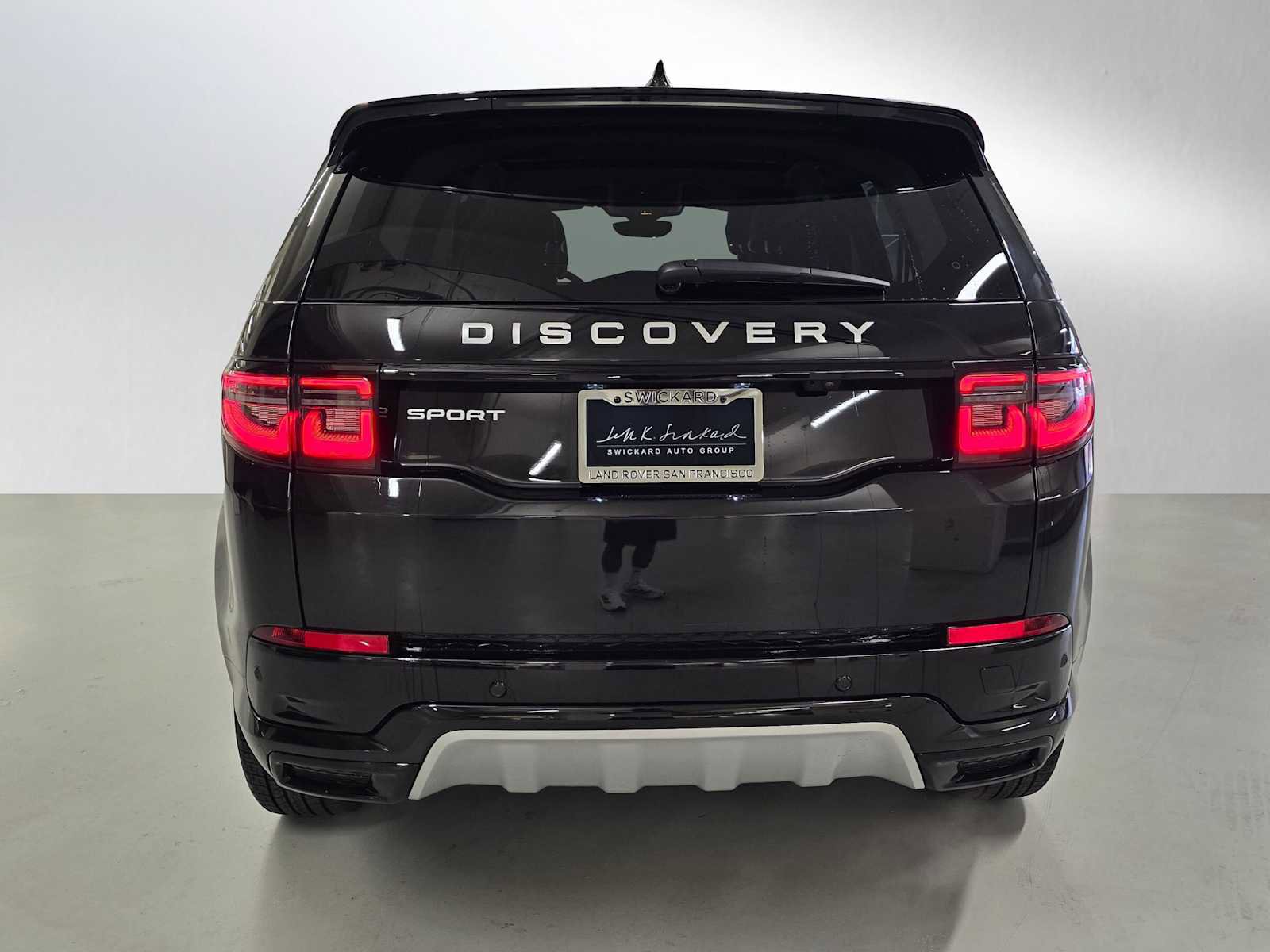 Used 2025 Land Rover Discovery Sport S AWD/4WD image 4